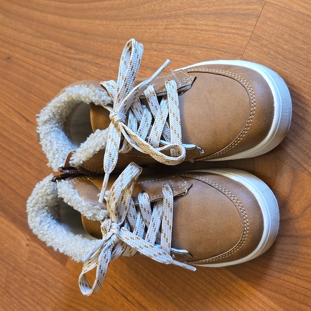 Boys boots